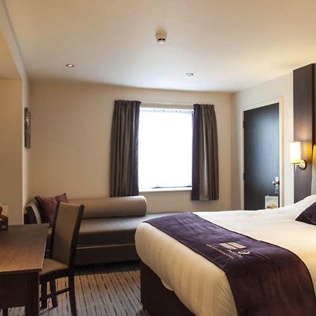 Premier Inn Wirral - Two Mills Ellesmere Port Zewnętrze zdjęcie