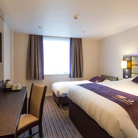 Premier Inn Wirral - Two Mills Ellesmere Port Zewnętrze zdjęcie