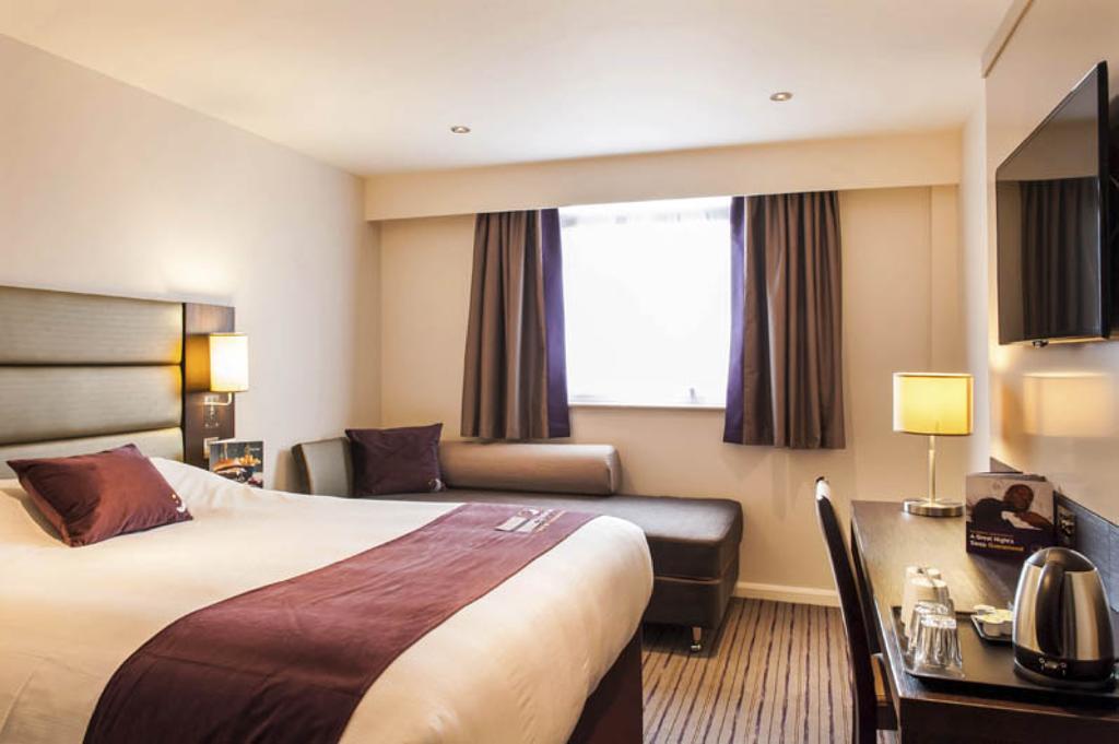 Premier Inn Wirral - Two Mills Ellesmere Port Zewnętrze zdjęcie