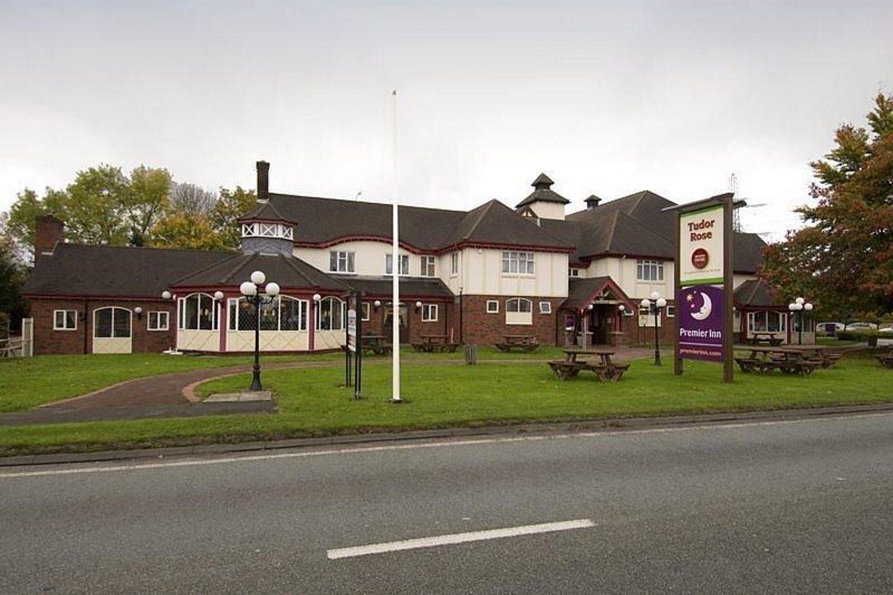 Premier Inn Wirral - Two Mills Ellesmere Port Zewnętrze zdjęcie