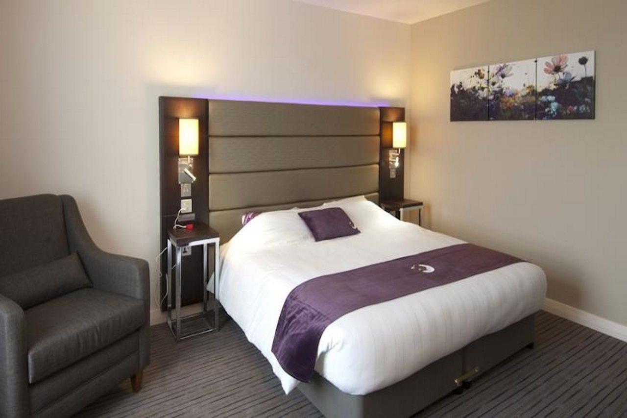 Premier Inn Wirral - Two Mills Ellesmere Port Zewnętrze zdjęcie