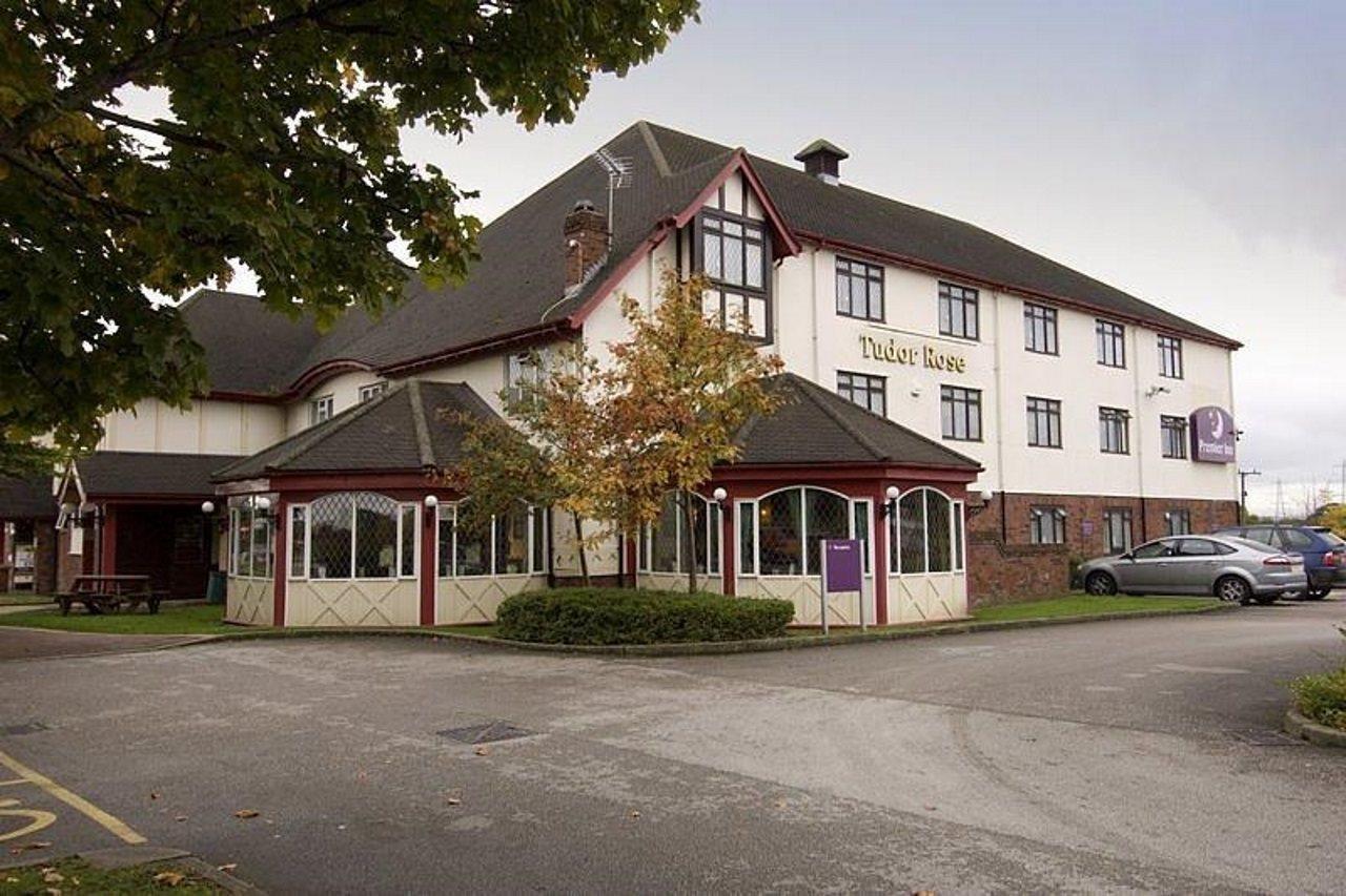 Premier Inn Wirral - Two Mills Ellesmere Port Zewnętrze zdjęcie