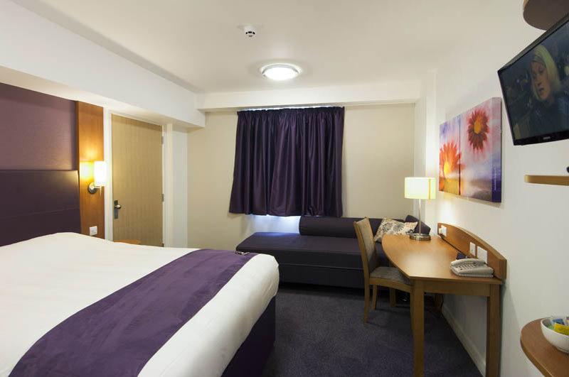 Premier Inn Wirral - Two Mills Ellesmere Port Zewnętrze zdjęcie